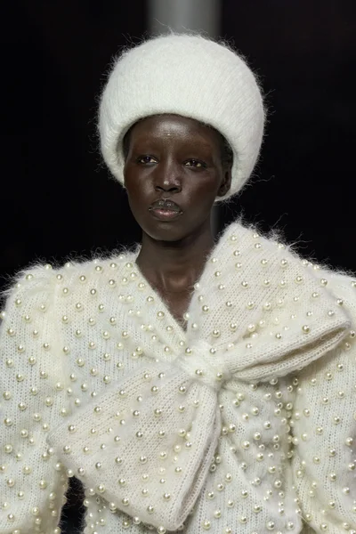 Look 32